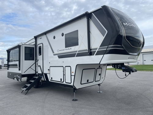 RV carousel image 1