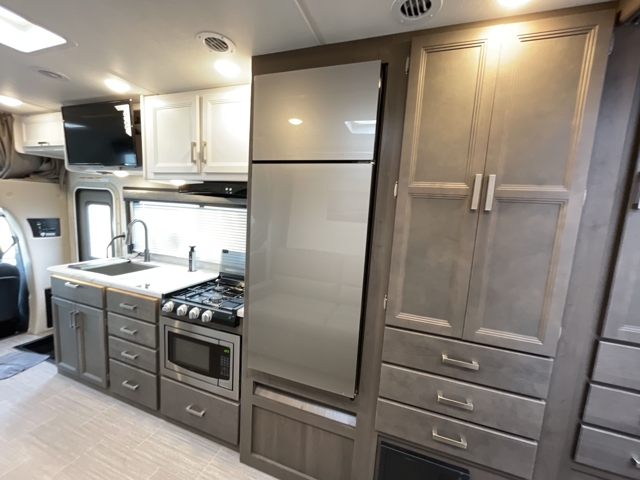 2025 Thor Freedom Elite 24FL — photo 4 of 8