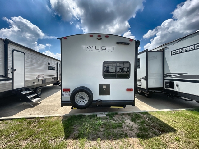 2022 Cruiser RV Twilight Signature 2580 — photo 5 of 8