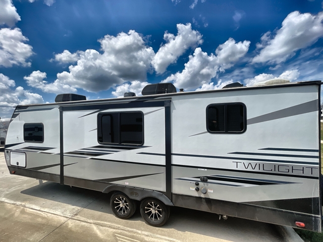 2022 Cruiser RV Twilight Signature 2580 — photo 4 of 8