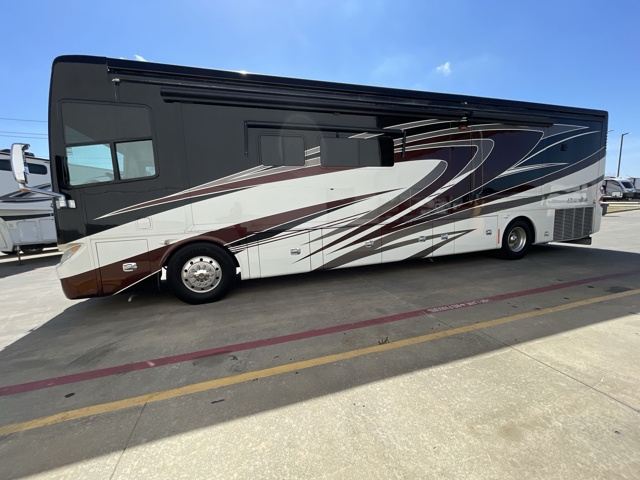 2014 Tiffin Allegro Bus 40QBP — photo 4 of 8