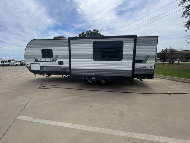2022 K-Z RV Sportsmen SE 251RSSE — photo 7 of 8