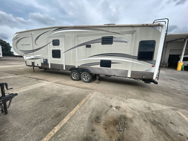 2015 Crossroads Cruiser 345BH — photo 4 of 5