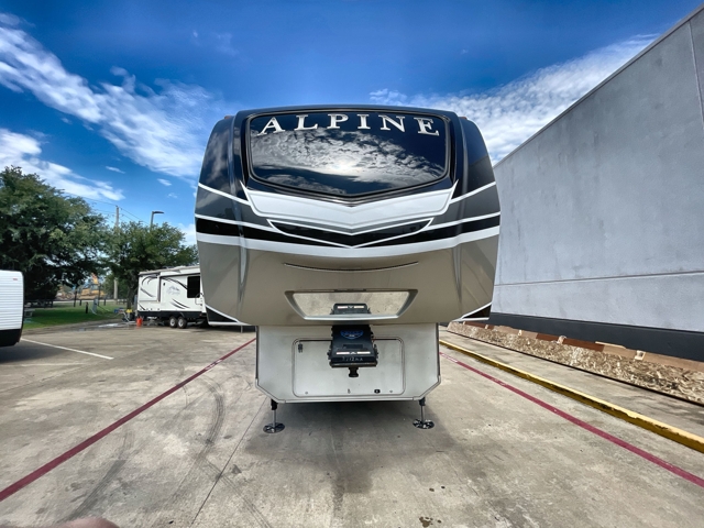 2022 Keystone Alpine 3712KB — photo 5 of 8