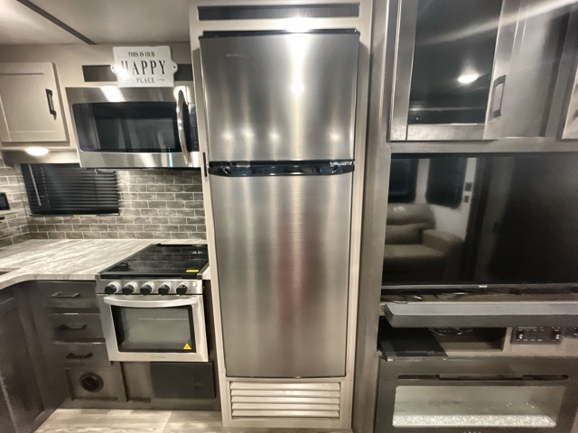 2022 Crossroads Cruiser Aire 28BBH — photo 8 of 8