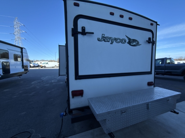 2016 Jayco Jay Feather X23F — photo 8 of 8