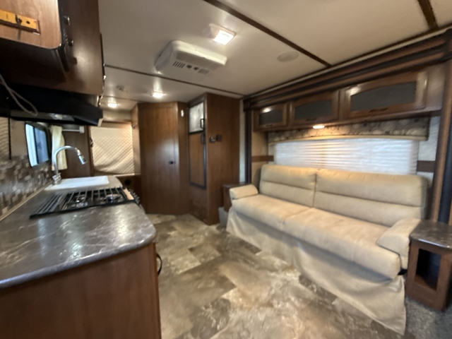 2016 Jayco Jay Feather X23F — photo 3 of 8