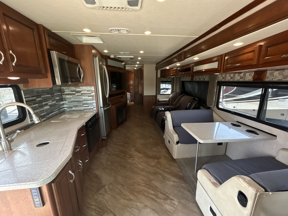 2016 Fleetwood Bounder
