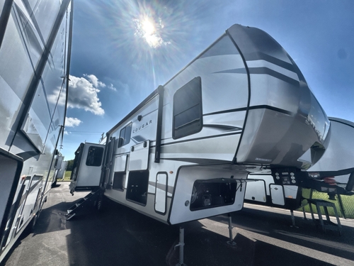 RV carousel image 1