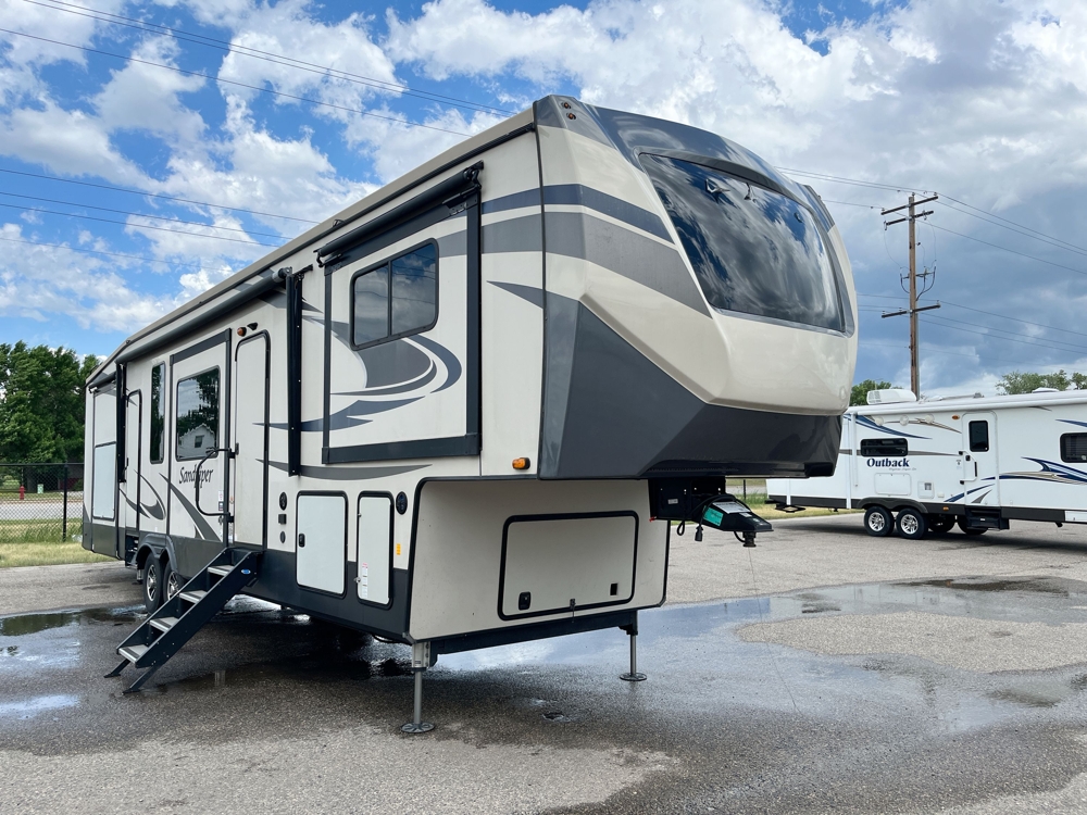 2020 Forest River Sandpiper 379FLOK