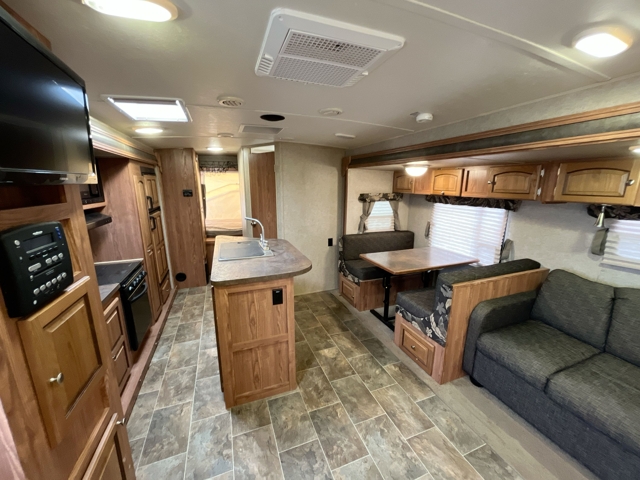 2015 Forest River Rockwood Roo 23IKSS — photo 2 of 7