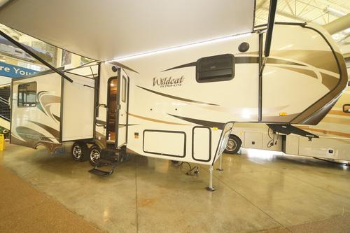 New or Used Fifth Wheel Campers For Sale - RVs near Akron