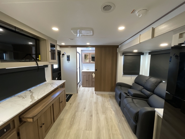 2026 Coachmen Apex Ultra-lite 244RBS — photo 3 of 8