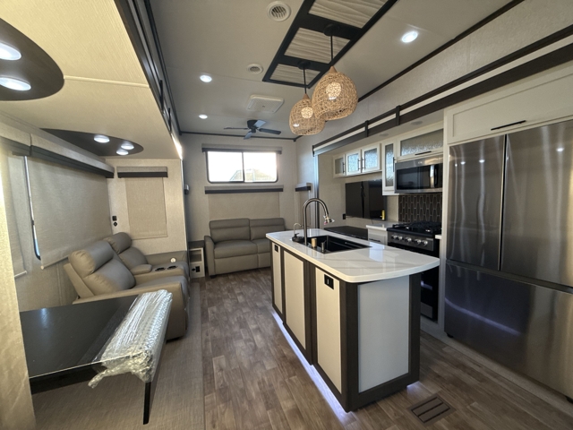2026 Crossroads Hampton 375DBL — photo 2 of 8