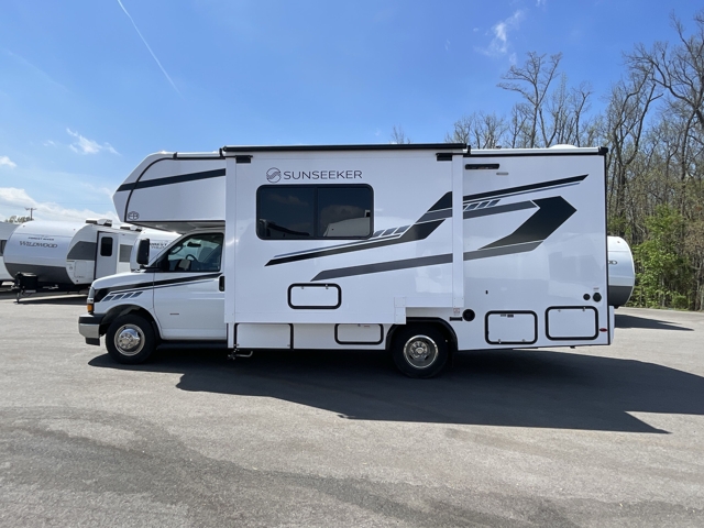 2026 Forest River Sunseeker LE 2150SC — photo 6 of 8