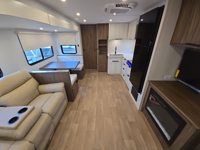 2026 Winnebago Access 24RB — photo 4 of 8