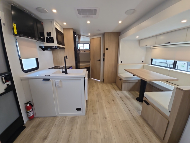 2026 Winnebago Thrive 22MBH — photo 4 of 8