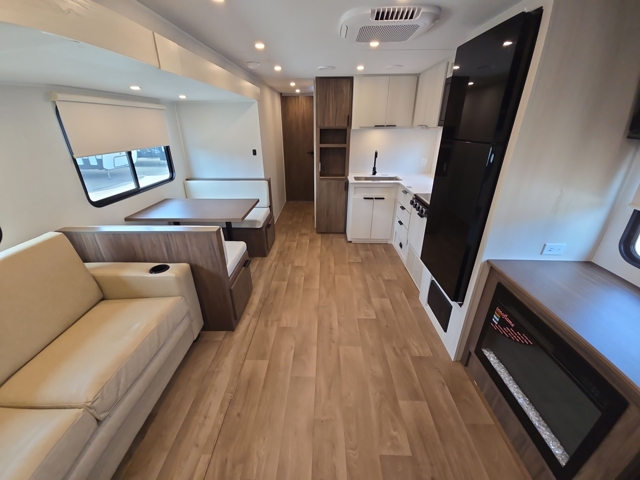 2027 Winnebago Access 32BR — photo 3 of 8