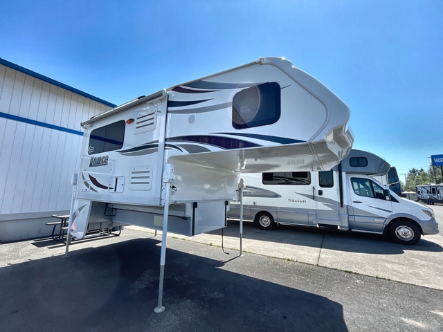 2019 Lance Lance 995 — photo 5 of 8