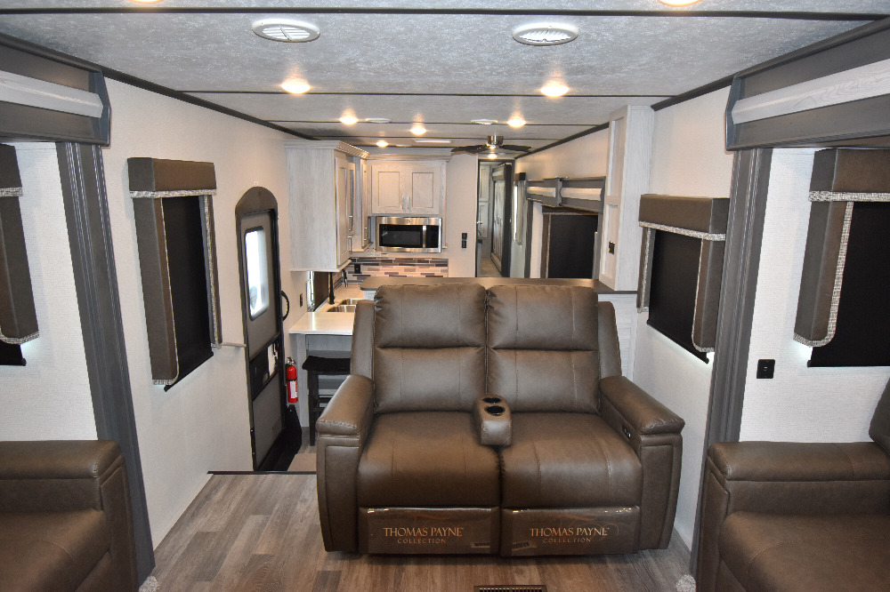 Keystone Montana High Country 383TH Fort Pierce 1897405