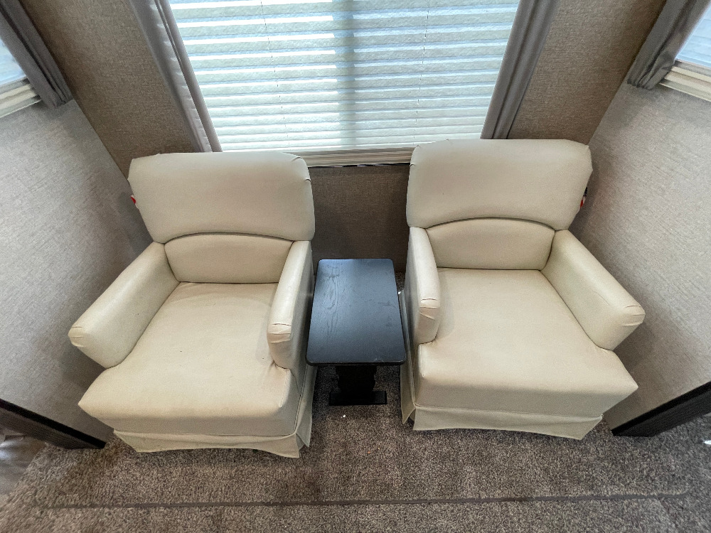 Hl Enterprise Bridgeview 42IKDN Camping World of Fort Pierce 2262783