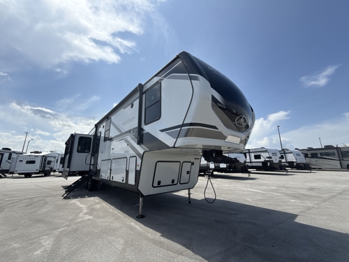 RV carousel image 1