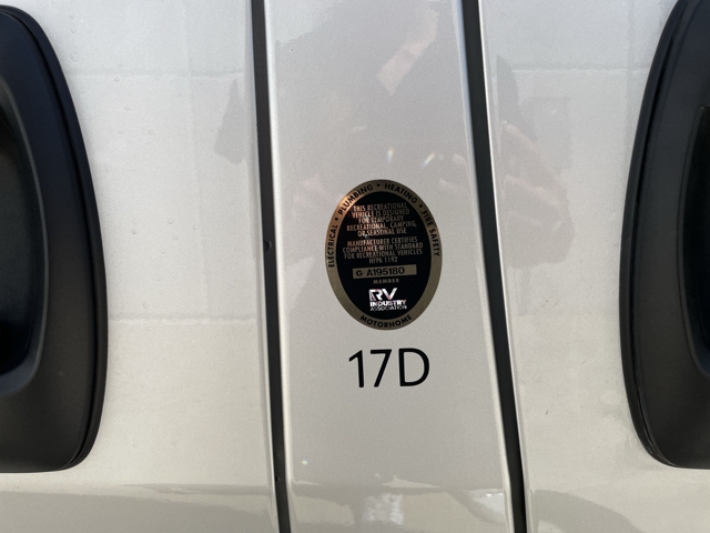 2026 Thor Freedom Elite 17D Pop-top — photo 6 of 8