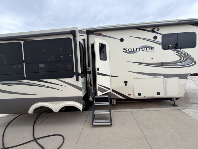 2020 Grand Design Solitude 310GK — photo 5 of 8