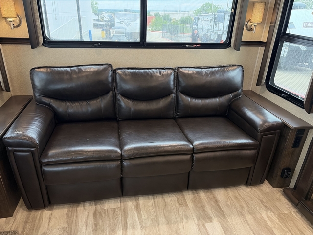 2020 Grand Design Solitude 310GK — photo 2 of 8