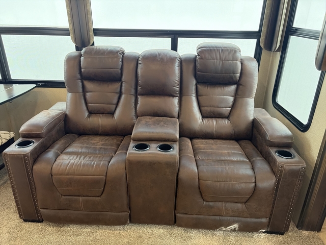 2020 Grand Design Solitude 310GK — photo 3 of 8