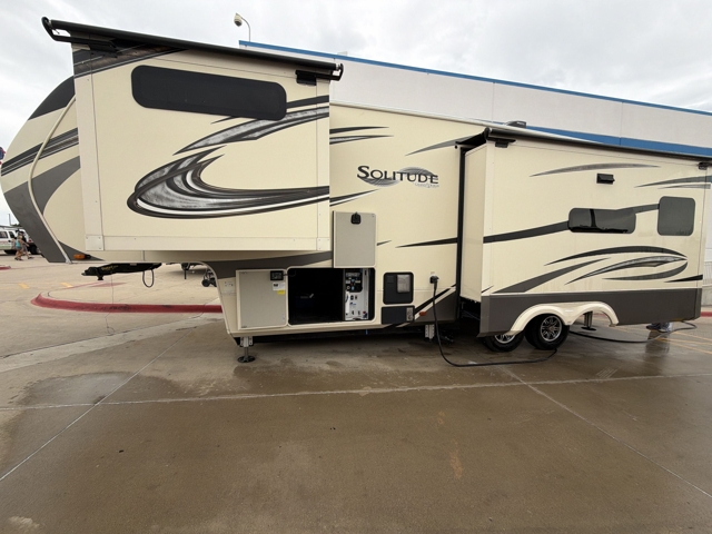2020 Grand Design Solitude 310GK — photo 6 of 8