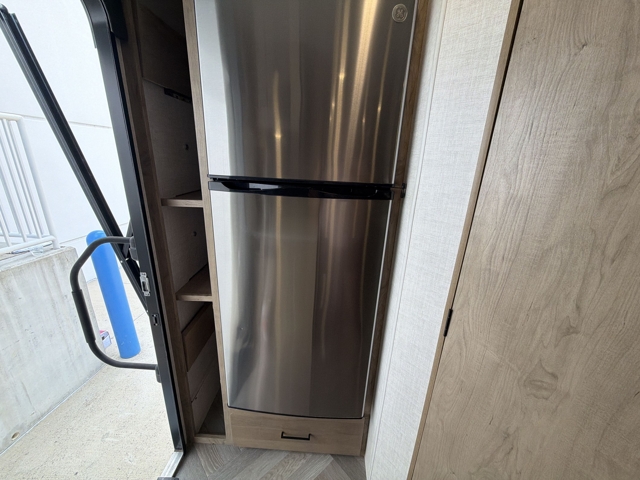 2022 Ember Overland 201FBQ — photo 7 of 8