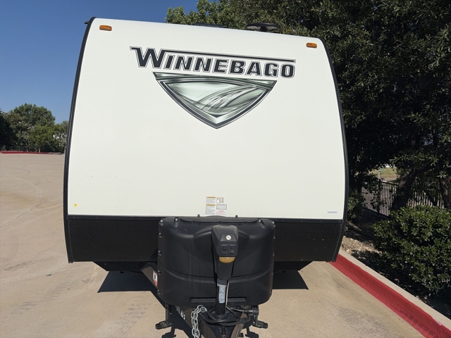 2020 Winnebago Micro Minnie 2108DS — photo 5 of 8
