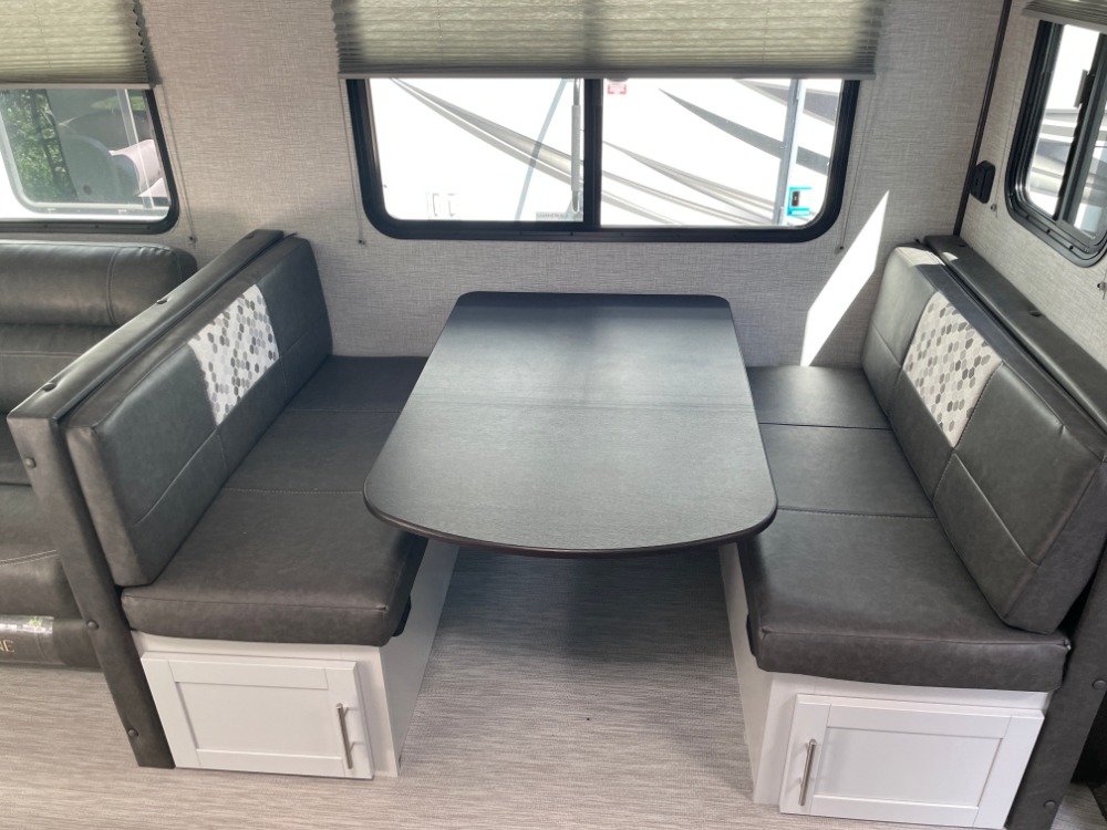 Keystone Bullet 291RLS Camping World of Fairmont 2262985