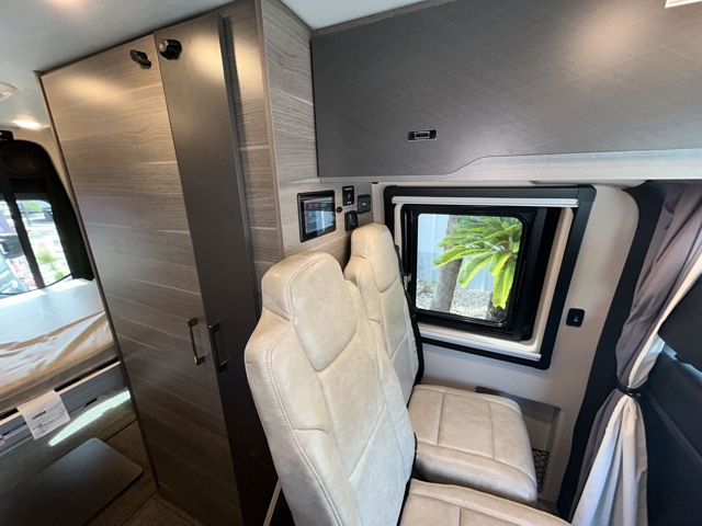 2022 Jayco Terrain 19Y — photo 7 of 8