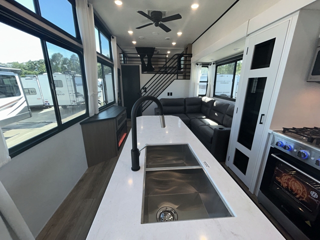 2026 Jayco Jay Flight Bungalow Jayloft — photo 8 of 8