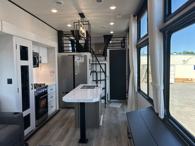 2026 Jayco Jay Flight Bungalow Jayloft — photo 5 of 8