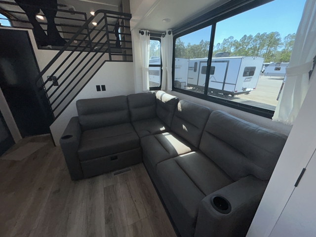 2026 Jayco Jay Flight Bungalow Jayloft — photo 3 of 8