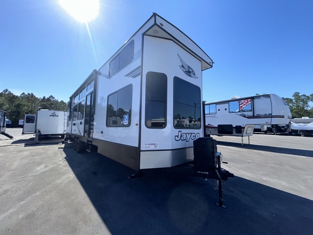 2026 Jayco Jay Flight Bungalow Jayloft — photo 1 of 8