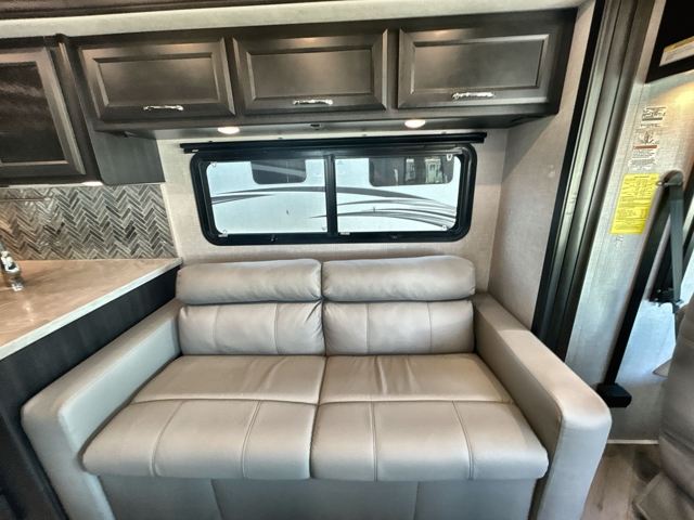 2024 Holiday Rambler Invicta 36Y — photo 2 of 8