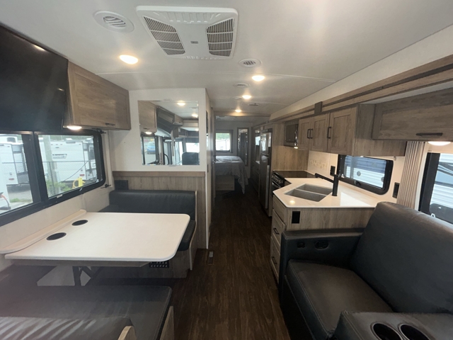 2023 Winnebago Vista 29V — photo 8 of 8