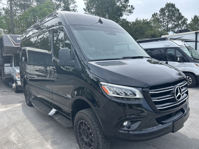 2022 Midwest Automotive Design Luxe Cruiser LUXED4 — photo 1 of 8