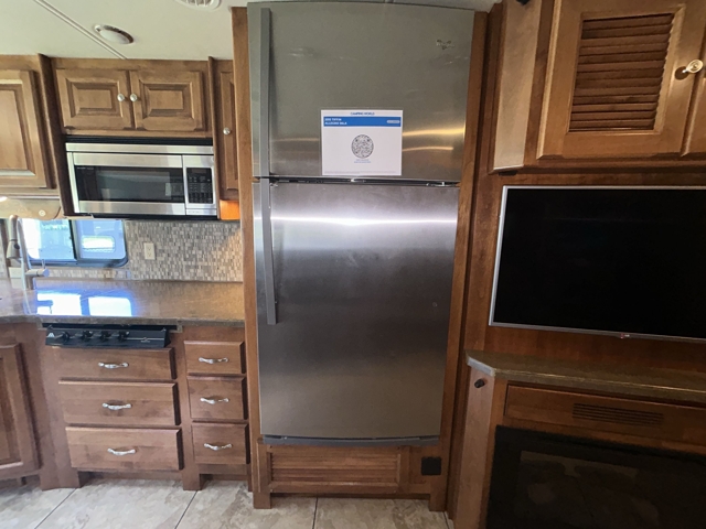 2015 Tiffin Allegro 36LA — photo 8 of 8