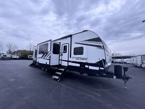 RV carousel image 1