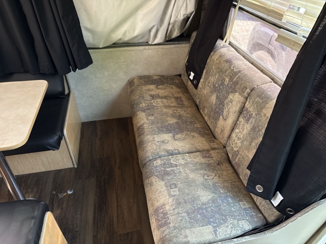 2004 Starcraft Travel Star 21SB — photo 3 of 8