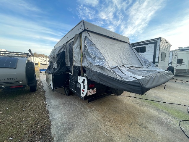 2019 Coachmen Clipper Classic 1285SST — photo 6 of 8