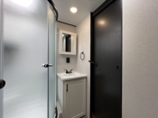 bathroom-2 thumbnail