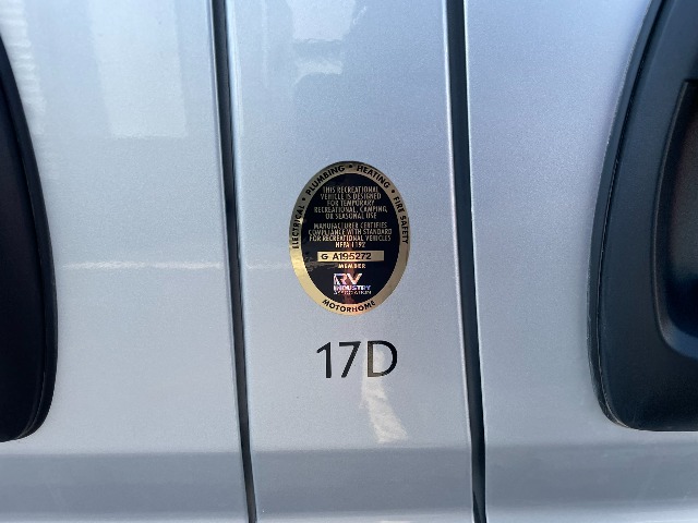 2026 Thor Freedom Elite 17D Pop-top — photo 3 of 8