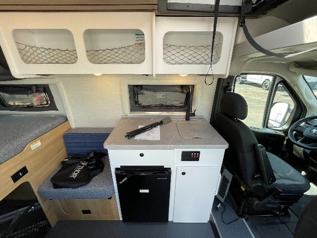2026 Thor Freedom Elite 17D Pop-top — photo 8 of 8