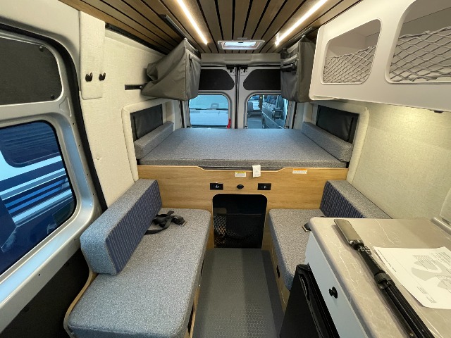 2026 Thor Freedom Elite 17D — photo 3 of 8
